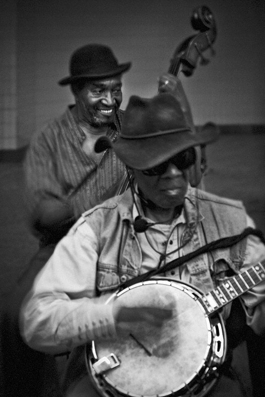 Músicos no metrô de Nova York em foto de Silvestre Machado