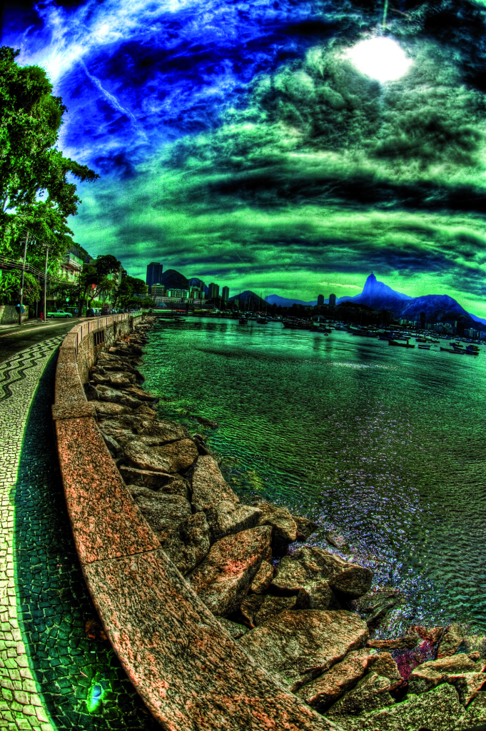 Imagem da região da Urca, no Rio de Janeiro (RJ), em que foi feito um tratamento em HDR: o bracketing também é usado nesse caso