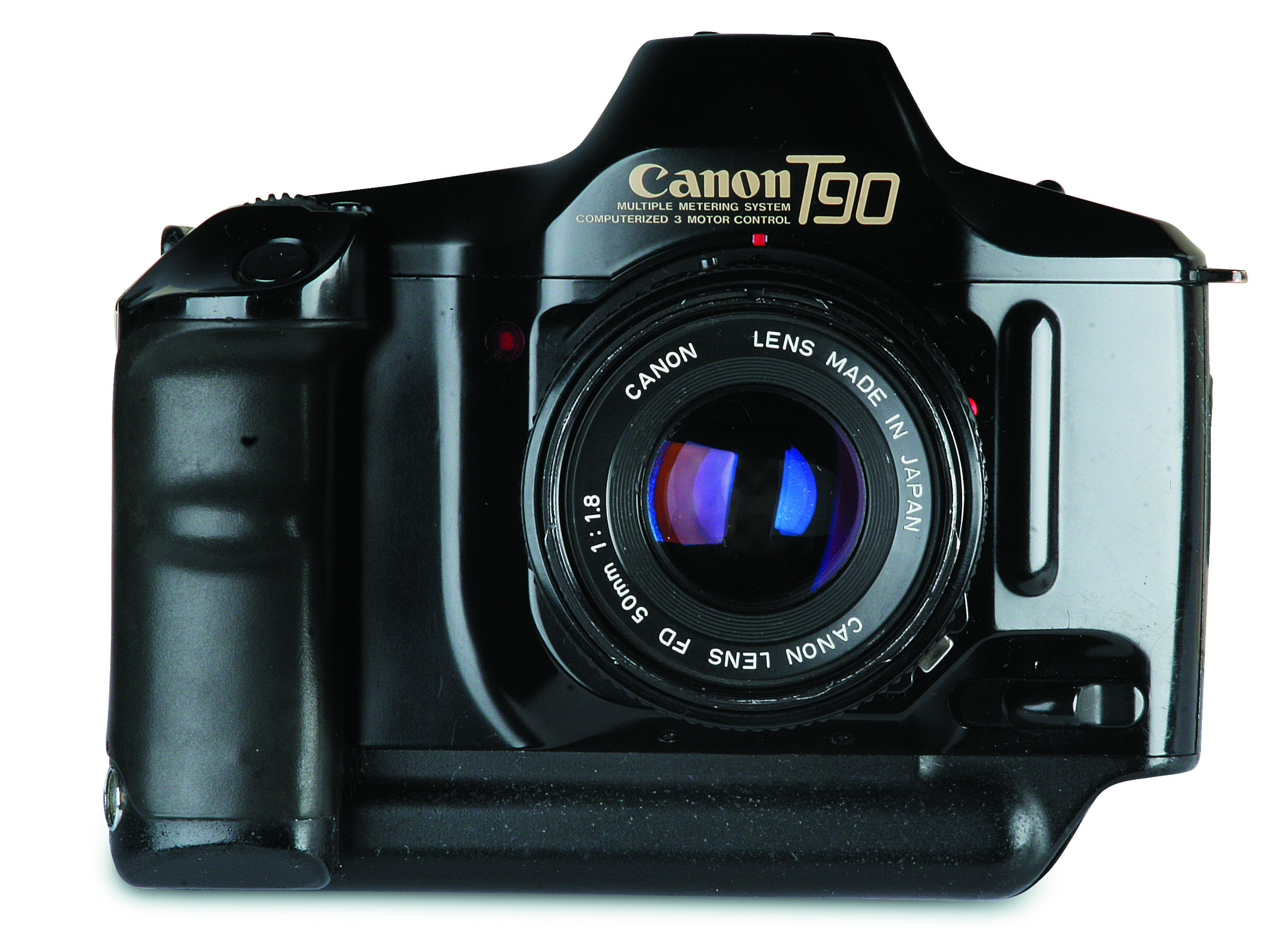 A Canon T90, de 186, foi a primeira SLR a vir com uma motor-drive incoporado e ainda inovou em design e nível de automação eletrônica 