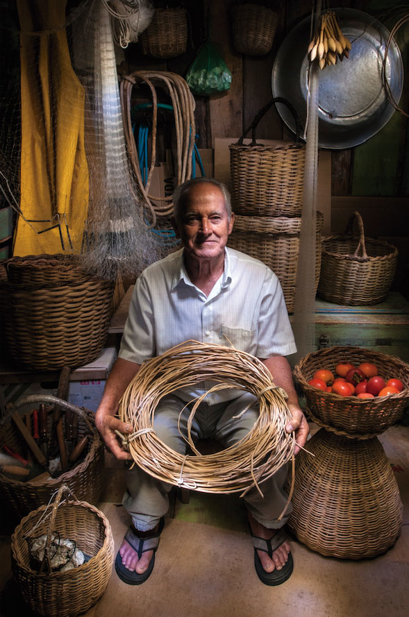 Jaime Francisco dos Santos, fazedor de balaios e cestos. Foto: Zé Paiva